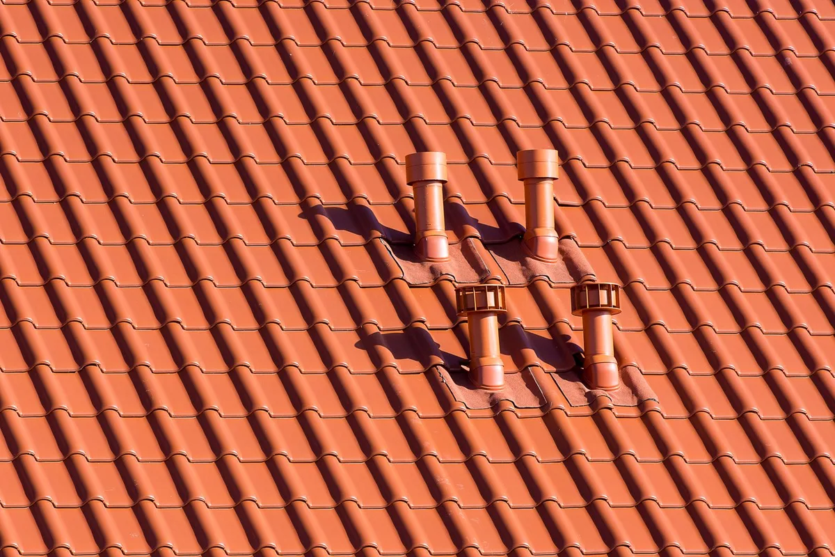 Nyt betontegltag med tætte gennemføringer i Roskilde